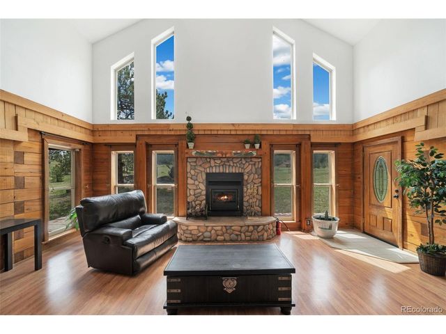 1084 Iron Mountain Dr, Livermore, CO 80536