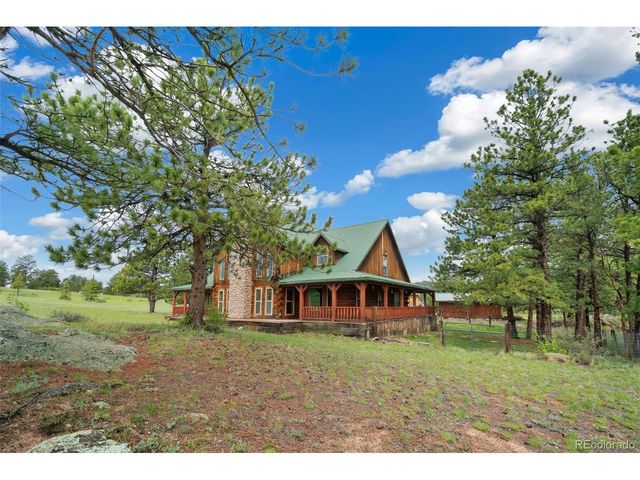 1084 Iron Mountain Dr, Livermore, CO 80536