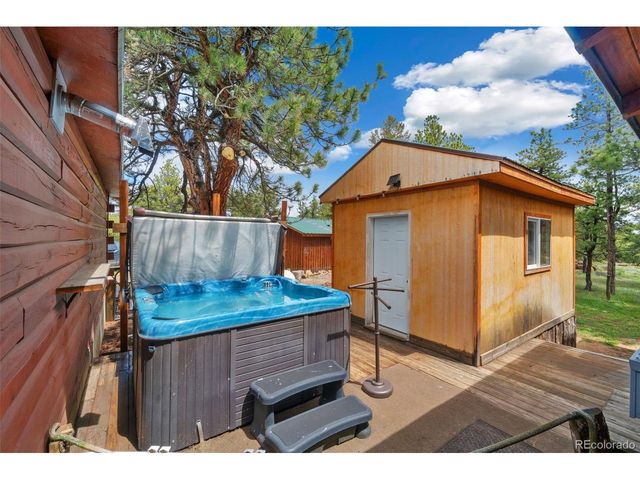 1084 Iron Mountain Dr, Livermore, CO 80536