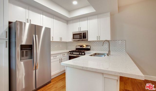 1401 Ambassador Street 111, Los Angeles, CA 90035