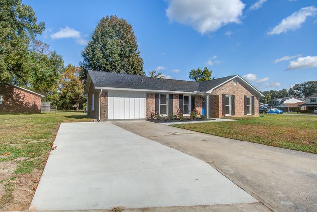 5031 Foxwood Drive, North Charleston, SC 29418