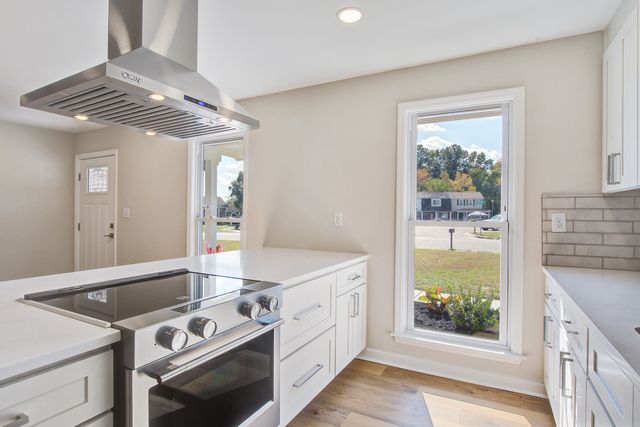 5031 Foxwood Drive, North Charleston, SC 29418