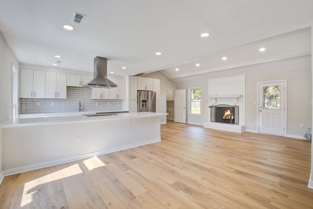 5031 Foxwood Drive, North Charleston, SC 29418