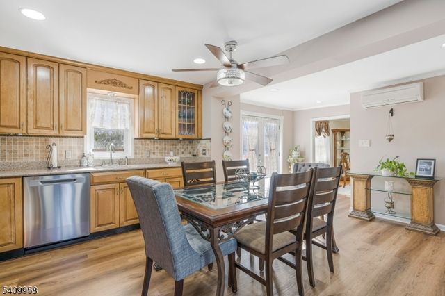 212 Vesper Ave, Middlesex Boro, NJ 08846