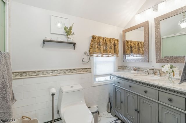 212 Vesper Ave, Middlesex Boro, NJ 08846