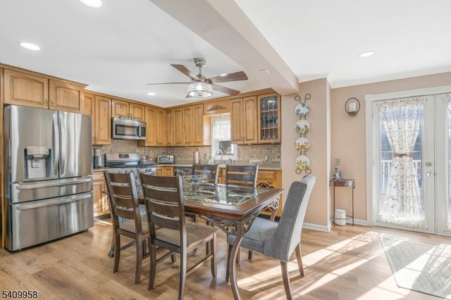 212 Vesper Ave, Middlesex Boro, NJ 08846