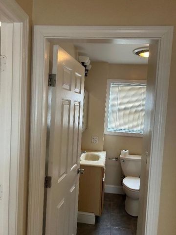 98 Kirtland St 1, Lynn, MA 01904