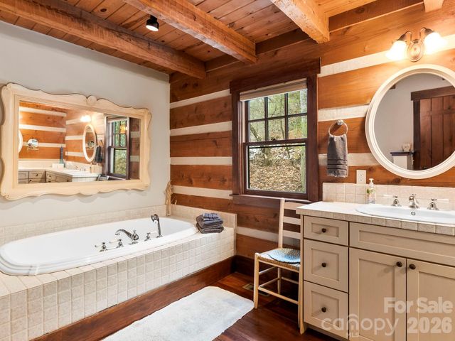 952 & 970 Morgan Hill Road, Black Mountain, NC 28711