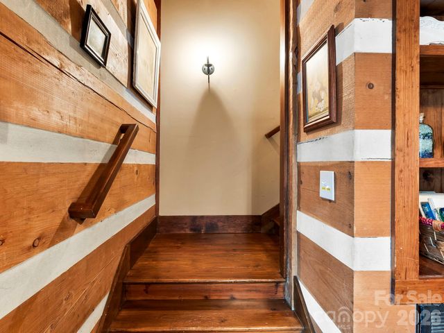 952 & 970 Morgan Hill Road, Black Mountain, NC 28711