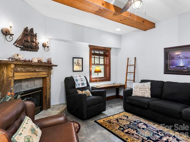 952 & 970 Morgan Hill Road, Black Mountain, NC 28711