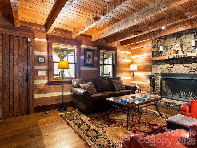 952 & 970 Morgan Hill Road, Black Mountain, NC 28711