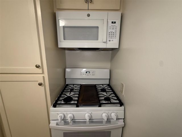 1318 Heights Boulevard 4, Houston, TX 77008