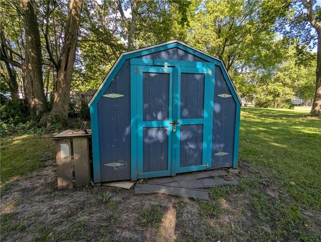 1111 Miami Street, Hiawatha, KS 66434