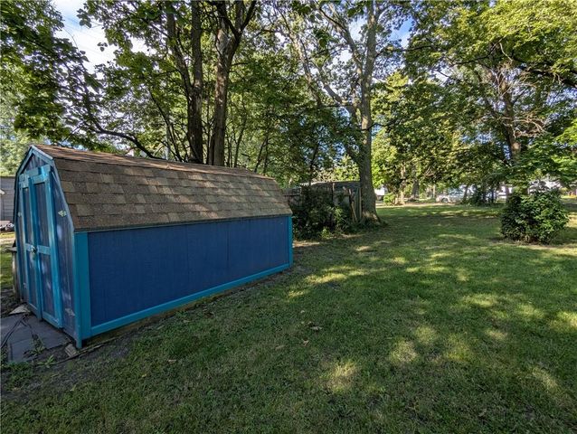 1111 Miami Street, Hiawatha, KS 66434