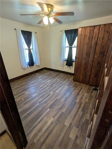 1111 Miami Street, Hiawatha, KS 66434