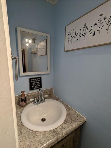 1111 Miami Street, Hiawatha, KS 66434