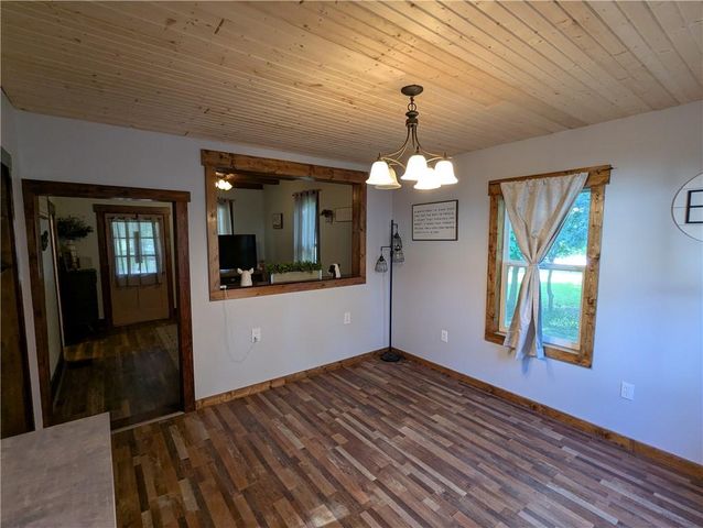 1111 Miami Street, Hiawatha, KS 66434