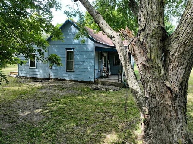 1111 Miami Street, Hiawatha, KS 66434