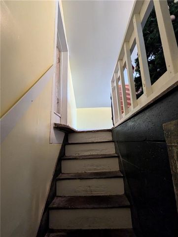 1111 Miami Street, Hiawatha, KS 66434