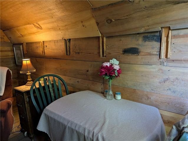 1111 Miami Street, Hiawatha, KS 66434