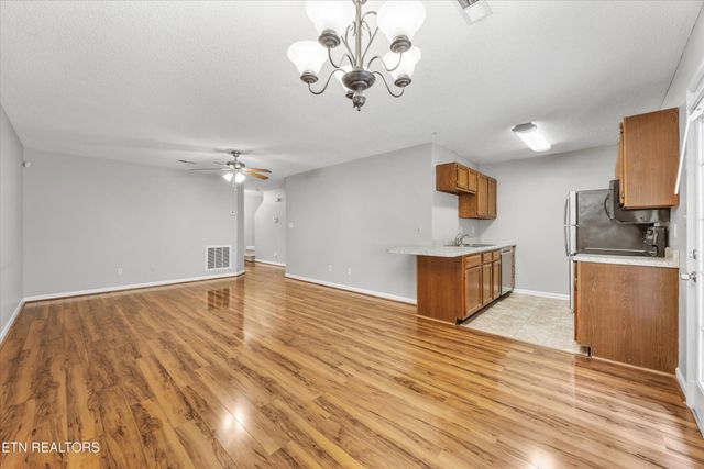 1055 Blinken St, Knoxville, TN 37932