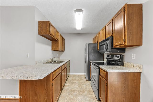 1055 Blinken St, Knoxville, TN 37932