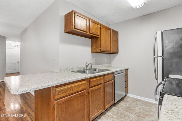 1055 Blinken St, Knoxville, TN 37932