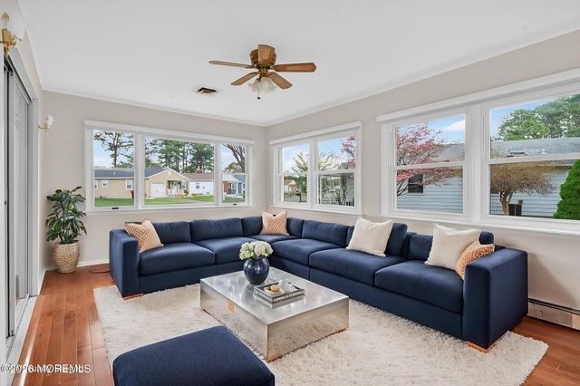 24 Chateux Lane, Toms River, NJ 08757