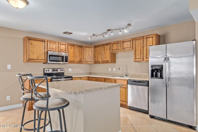 3473 E CROCUS Drive, Phoenix, AZ 85032