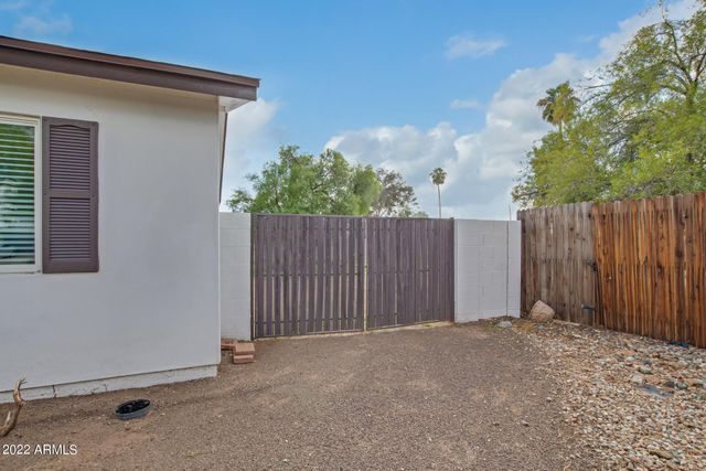 3473 E CROCUS Drive, Phoenix, AZ 85032