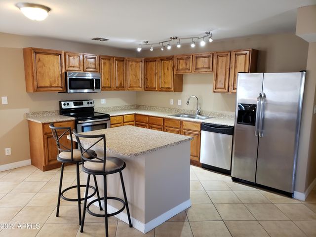 3473 E CROCUS Drive, Phoenix, AZ 85032