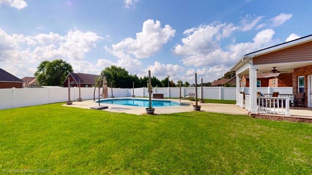 145 Cooper Place Dr, Manchester, TN 37355