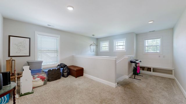 145 Cooper Place Dr, Manchester, TN 37355