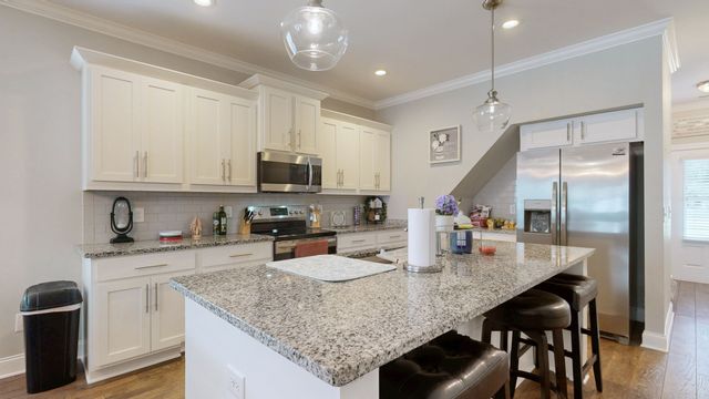 145 Cooper Place Dr, Manchester, TN 37355