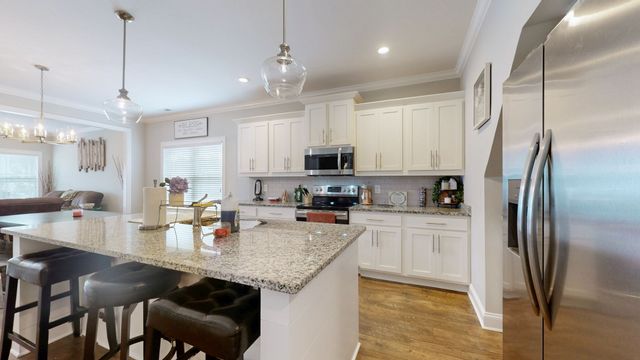 145 Cooper Place Dr, Manchester, TN 37355