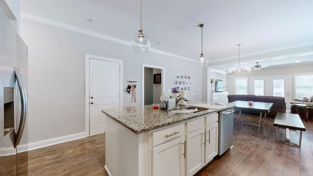 145 Cooper Place Dr, Manchester, TN 37355
