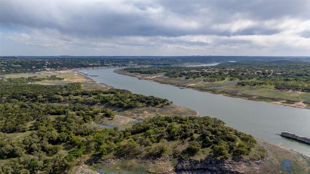 7608 Tessera Pkwy, Lago Vista, TX 78645
