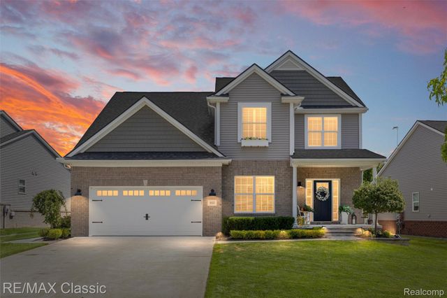 860 N Mill Street, South Lyon, MI 48178