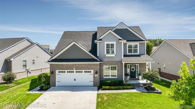 860 N Mill Street, South Lyon, MI 48178