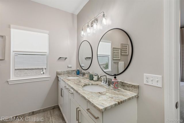 860 N Mill Street, South Lyon, MI 48178