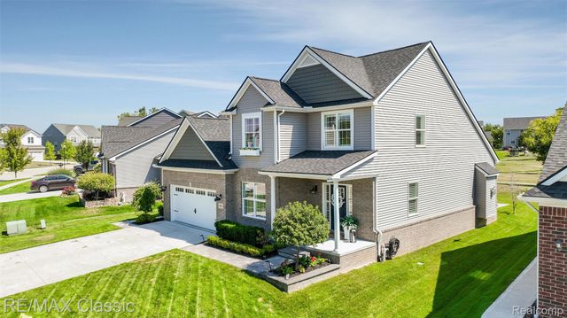 860 N Mill Street, South Lyon, MI 48178