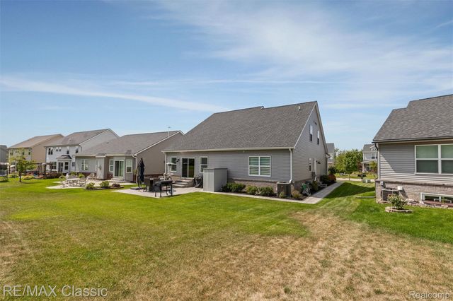 860 N Mill Street, South Lyon, MI 48178