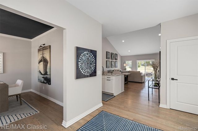 860 N Mill Street, South Lyon, MI 48178
