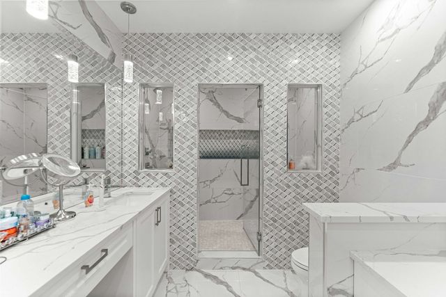 21W741 Thorndale Avenue, Medinah, IL 60157
