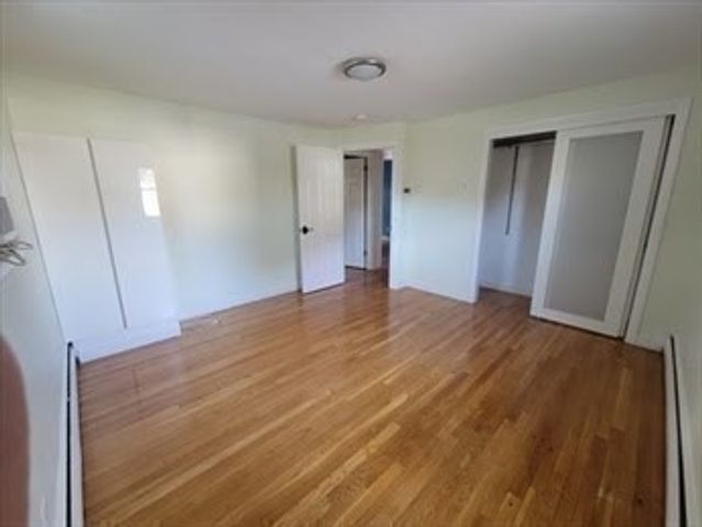 5 Greenleaf Cir, Framingham, MA 01701