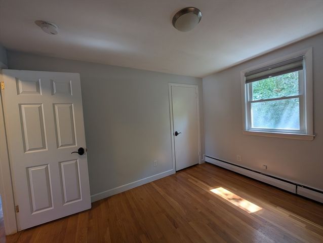 5 Greenleaf Cir, Framingham, MA 01701