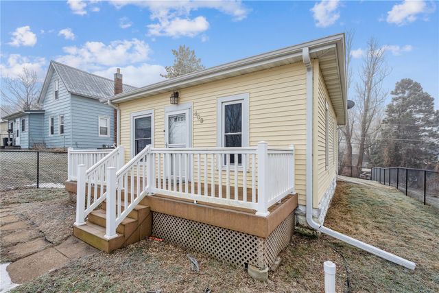 403 3RD Street, Traer, IA 50675