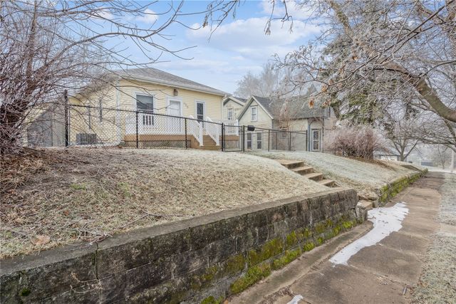 403 3RD Street, Traer, IA 50675