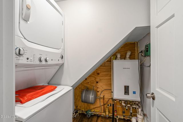 2435 5th Avenue, Troy, NY 12180