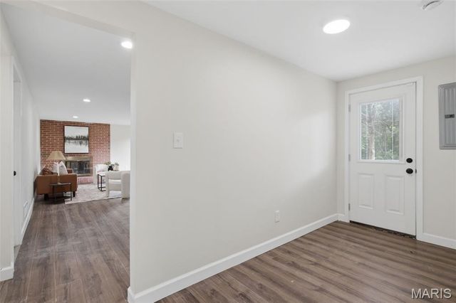 2431 Trossock Lane, Kirkwood, MO 63122